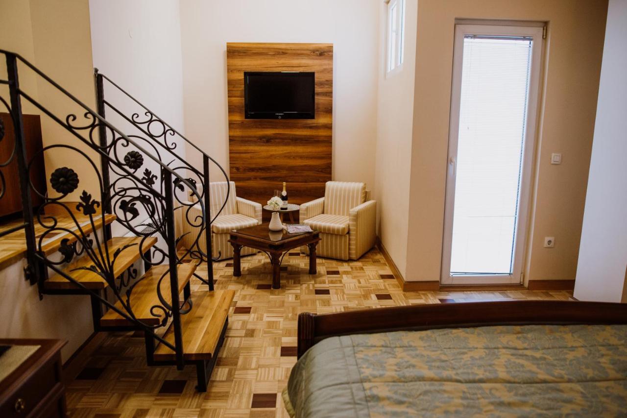Bela Kuka Hotel Bitola Kültér fotó